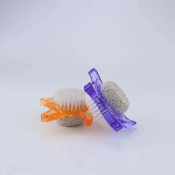 What Are the Main Uses of Plastic Brushes?